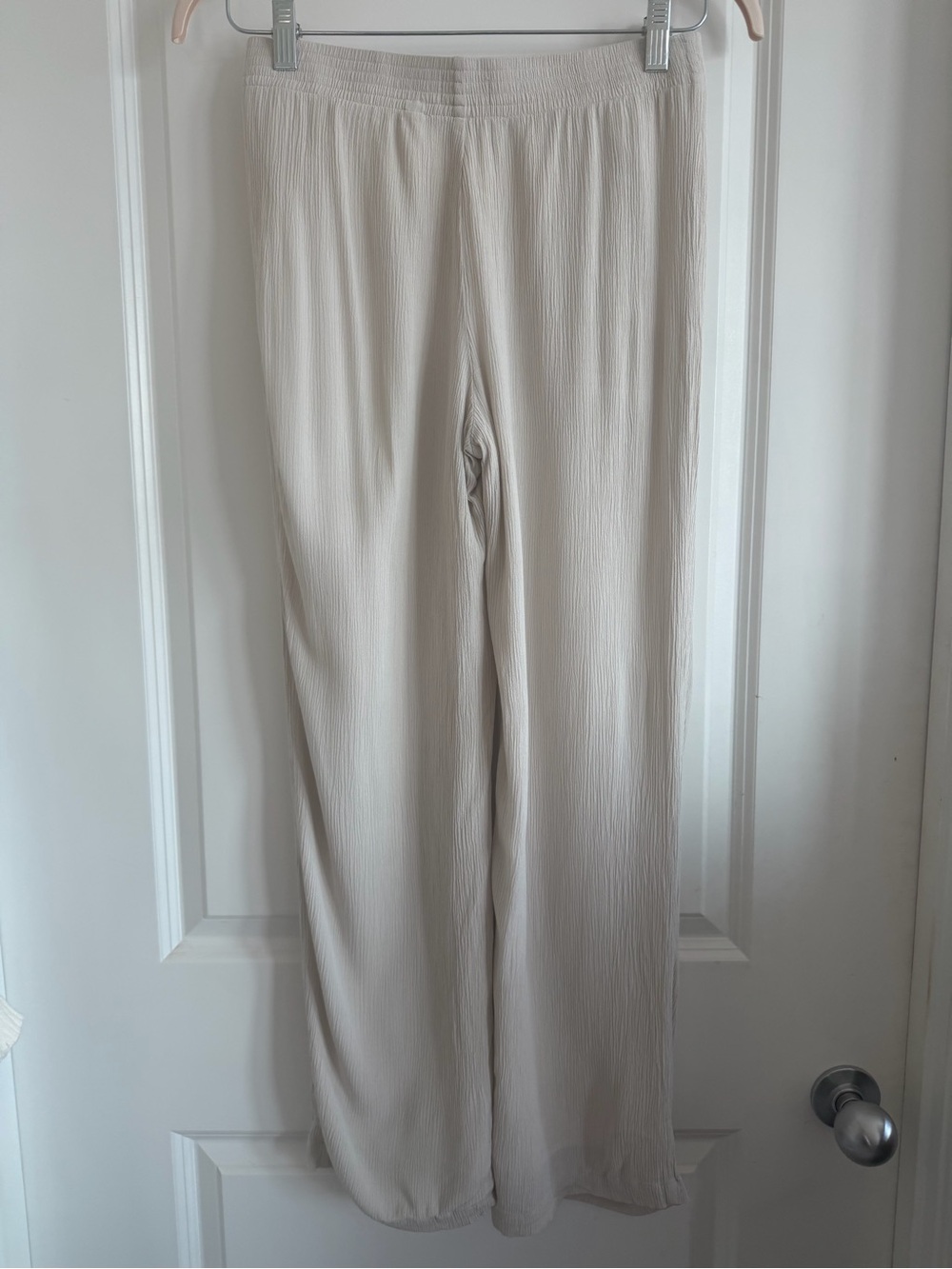 Aritzia Babaton ECOVERO™ Relaxed Straight-Leg Pants - Cream/Ivory - Size Small - Picture 13 of 16